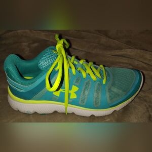 Under Armour Women's Size 7.5 Turquoise  and Yellow Athletic Shoes with Micro G